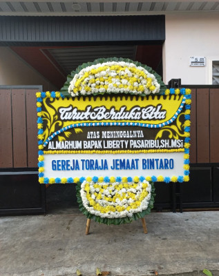 Papan Bunga Duka di Koper