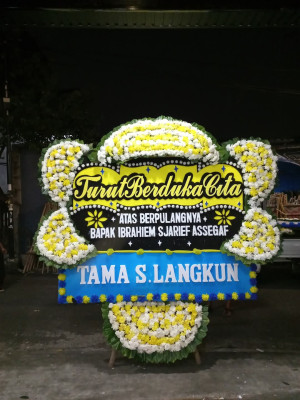 Papan Bunga Duka di Koper